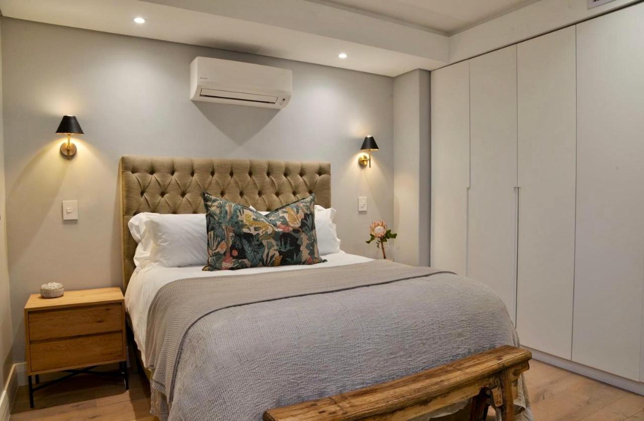 35 On Main By Stay In Luxury Kaapstad Buitenkant foto