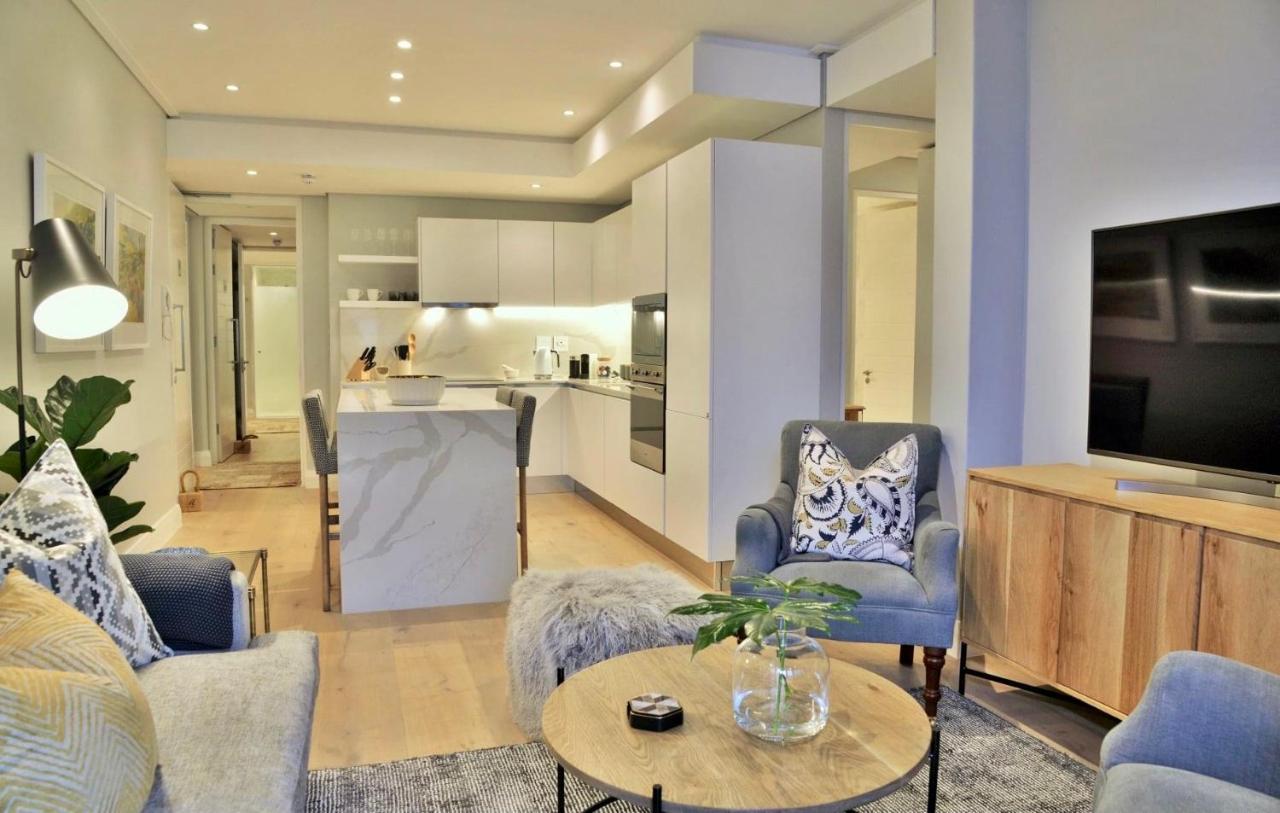 35 On Main By Stay In Luxury Kaapstad Buitenkant foto