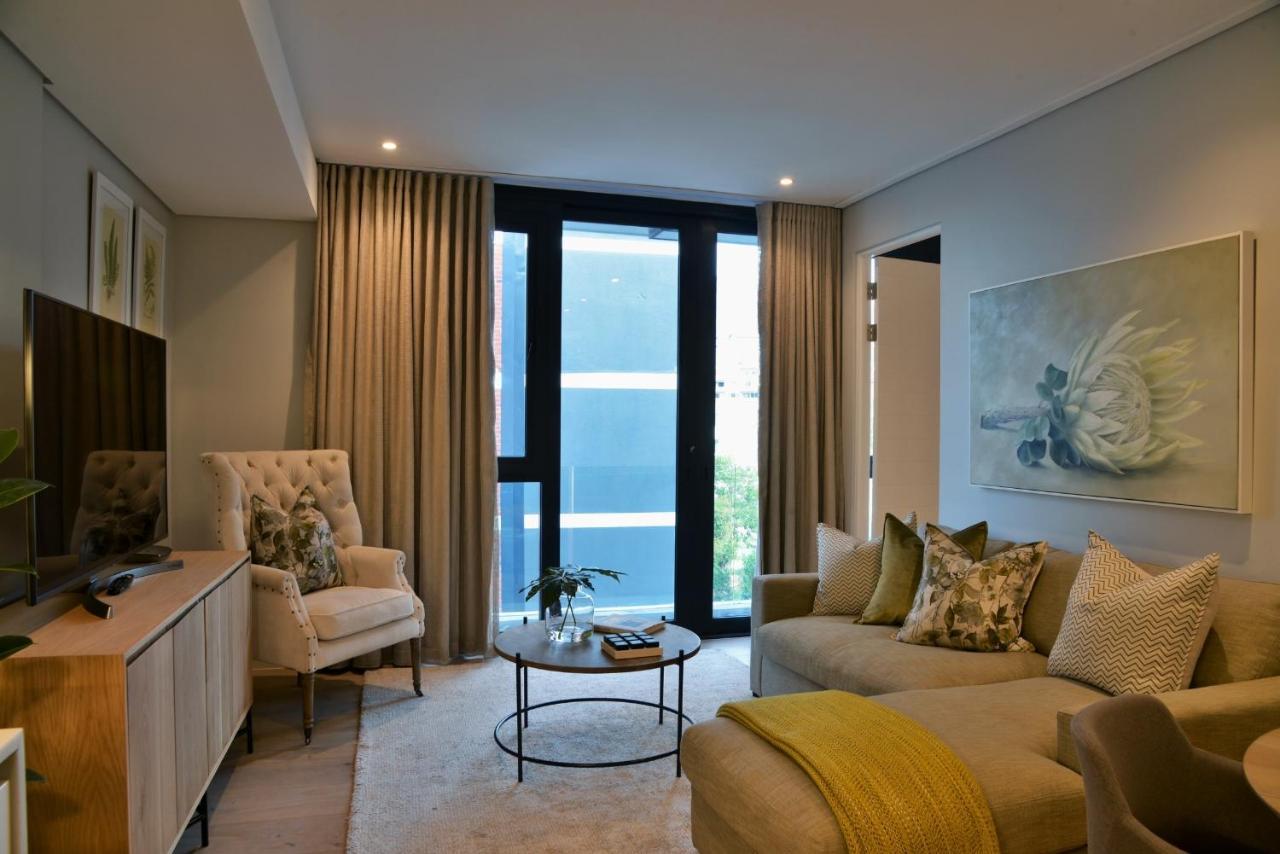 35 On Main By Stay In Luxury Kaapstad Buitenkant foto