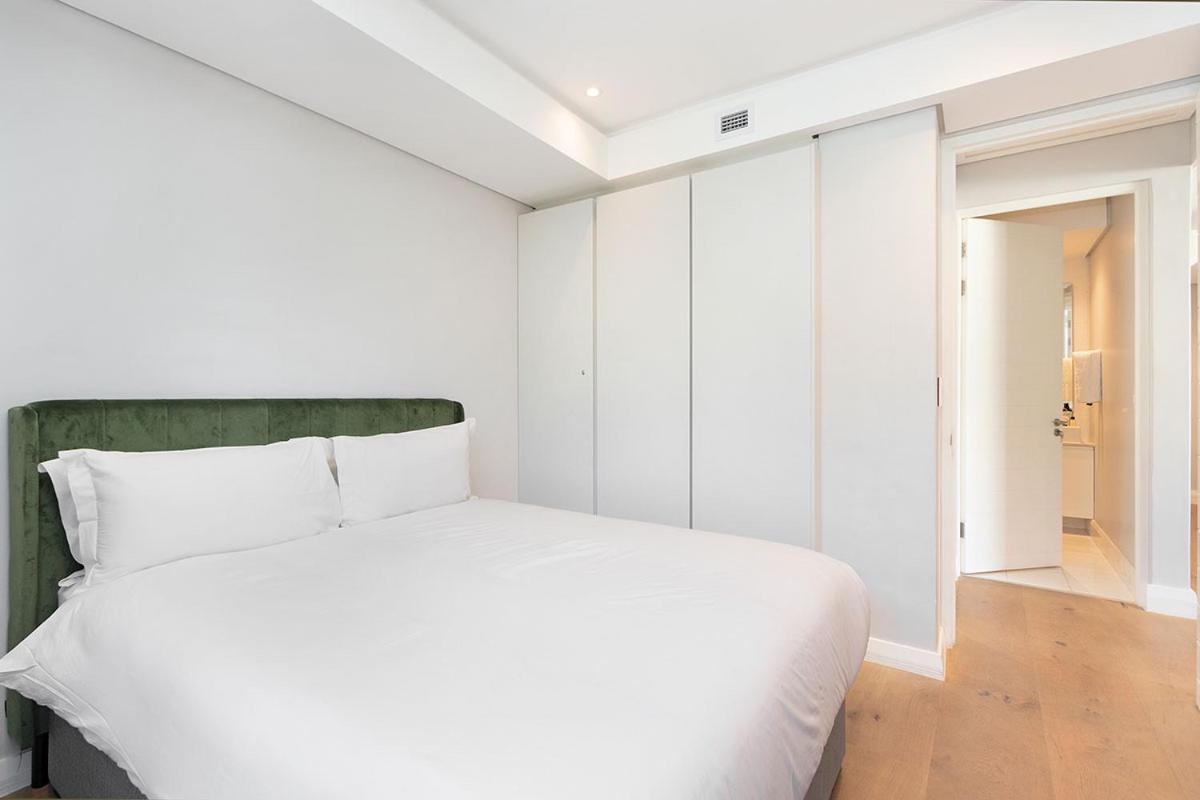35 On Main By Stay In Luxury Kaapstad Buitenkant foto