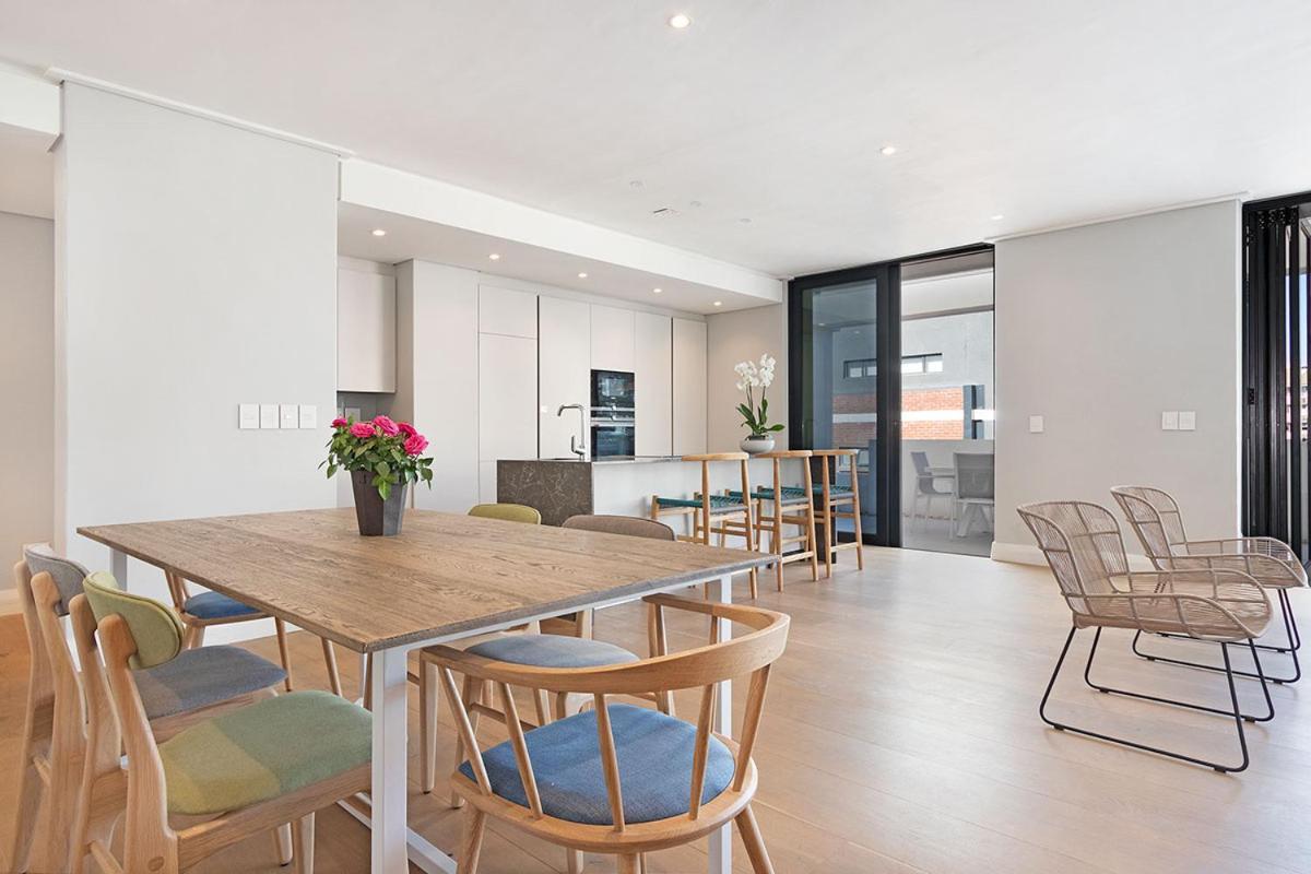 35 On Main By Stay In Luxury Kaapstad Buitenkant foto