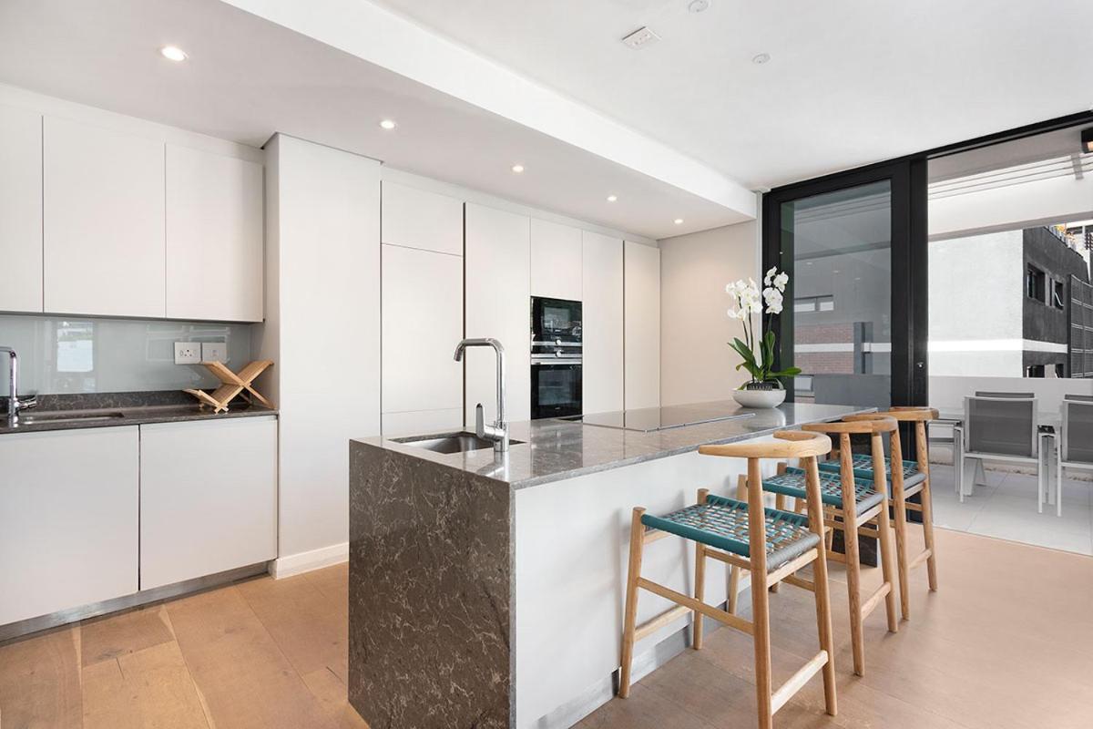 35 On Main By Stay In Luxury Kaapstad Buitenkant foto