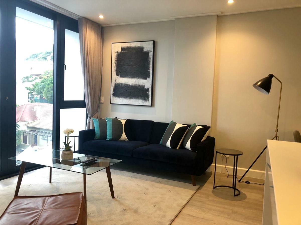 35 On Main By Stay In Luxury Kaapstad Buitenkant foto