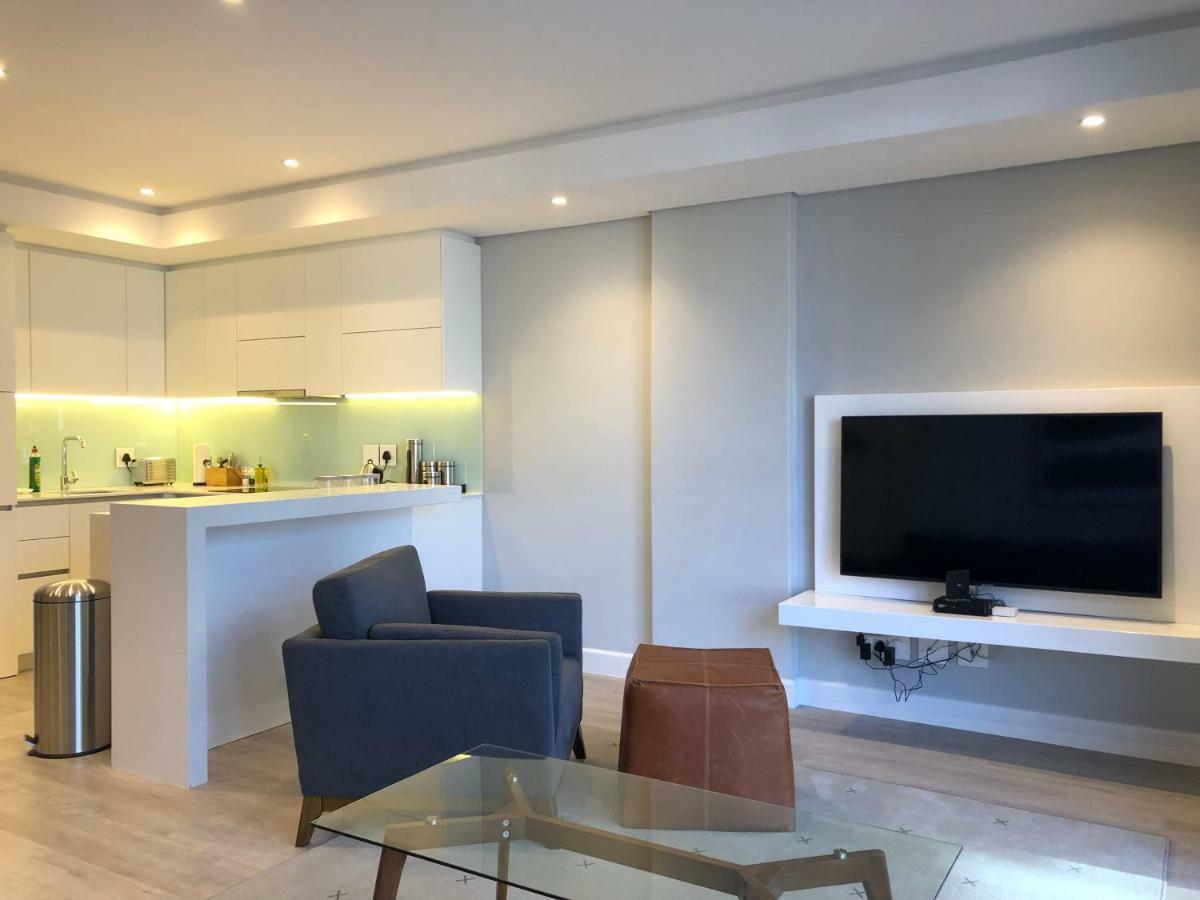 35 On Main By Stay In Luxury Kaapstad Buitenkant foto