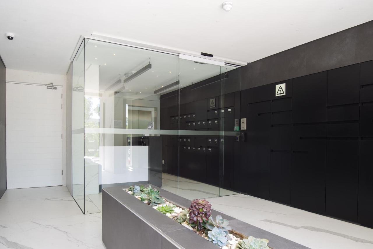 35 On Main By Stay In Luxury Kaapstad Buitenkant foto